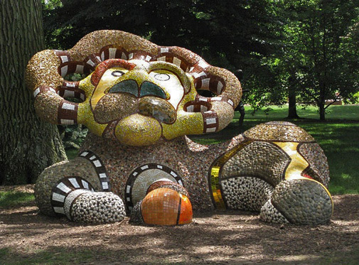 Lion-Mosaic-Sculpture---Niki-de-Sainte-Phalle-auroraglow-flickr