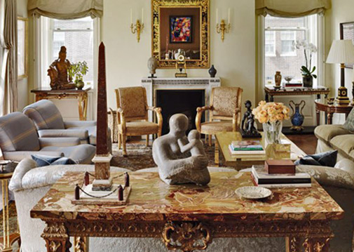Michael-Smith-decor-Manhattan ornate table with modernist sculpture