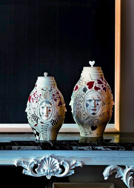 Original-design-ceramic-vase---SMALL-CONVERSATION-by-Jaime-Hayon---Lladró-Comercial