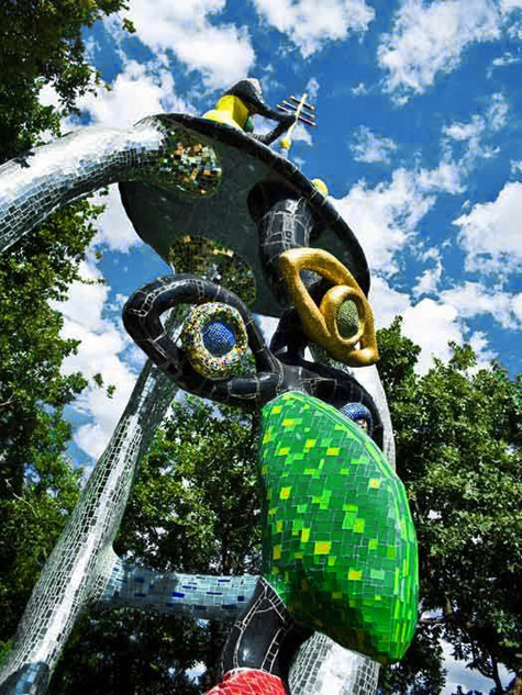 Tarot-Garden- Giardino-dei-Tarocchi)-of-Capalbio,-Italy - Niki de Saint Phalle