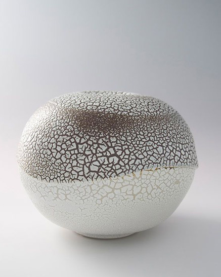 Brother-Thomas pod vessel with crackle glaze