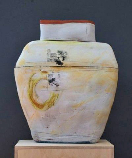 Nancy-Selvin ceramic vase