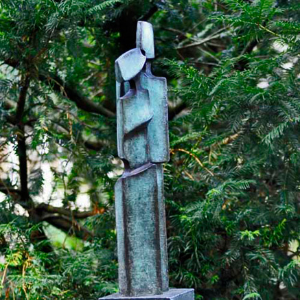 Soulmates---Alied-Holman park sculpture