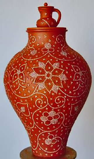 Traditional-portuguese-pottery-made-in-NISA-with-'stoned'-decorative-technique,-made-with-small-white-quartz-fragments