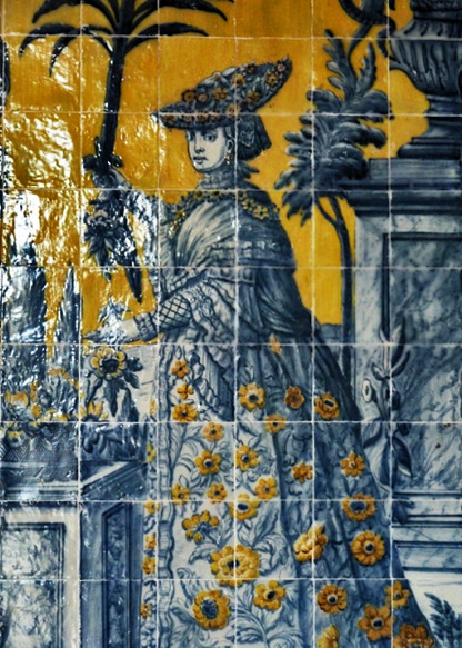 blue-and-yellow-tiles-detail-atalentfordesign-com