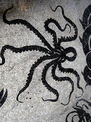 Ancient-Pompeii-Herculaneum-octopus-mosaic-by-Neil-Weightman-flilckr