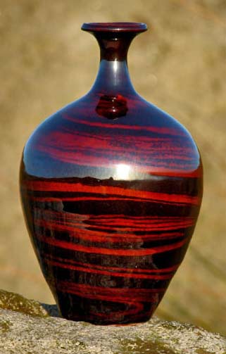 Russell-Akerman-mahogany-agate-bottle-Mahogany-Agate-Bottle baluster in red and black