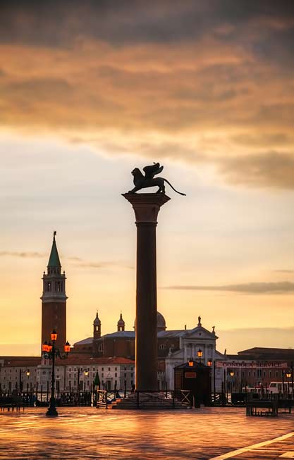 San-Giorgio-Maggiore-Church---Venice---The-Baroque-church-rises-on-homonymous-island;-and-it-is-visible-from-San-Marco-Square,-beyond-the-San-Marco-Bacino--