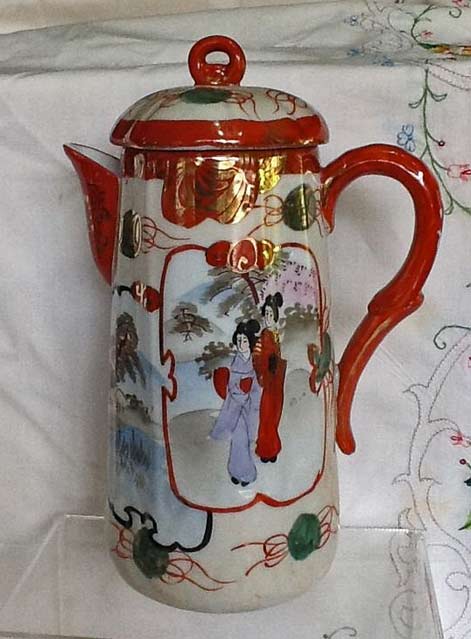 Geisha-Girl-Handpainted-Vintage-China-Chocolate-or-Coffee-Pot-by-bellefleurantiques-on-Etsy
