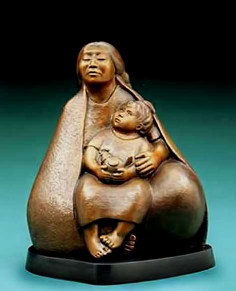 Martha-Pettigrew mother holding child statue