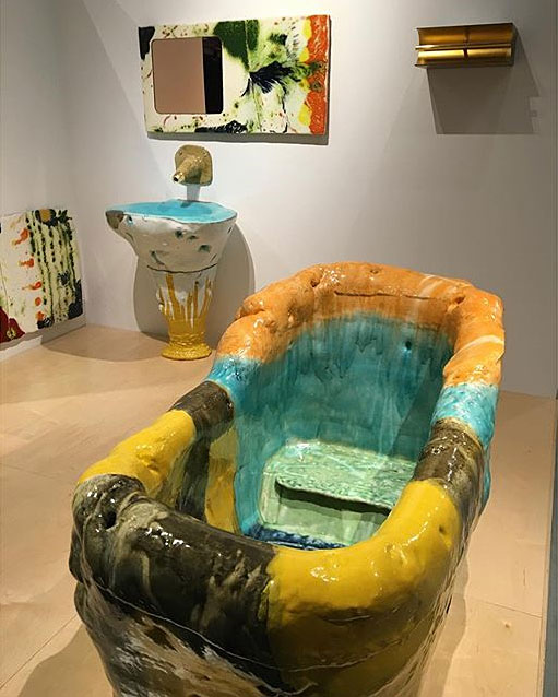 Ceramics-bathroom--installation-by-Korean-artist-Lee-Hun-Chung