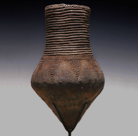 Michael-Hamson-Oceanic-Art--Madang-province-clay-pot-20th-century with pointed base