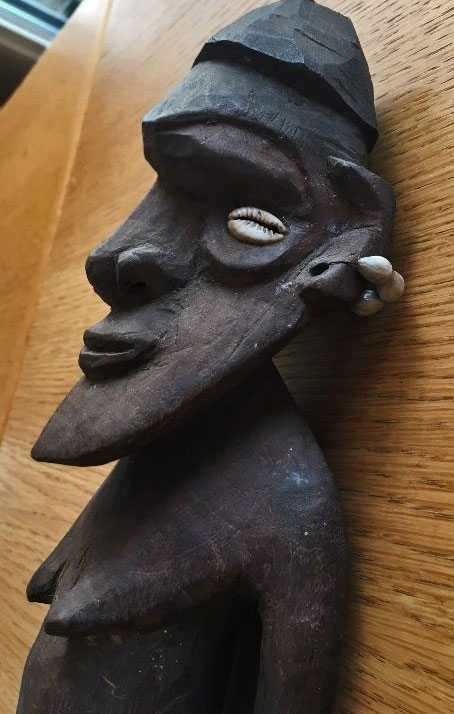 Old-Papaua-New-Guinea-female-spirit-figure