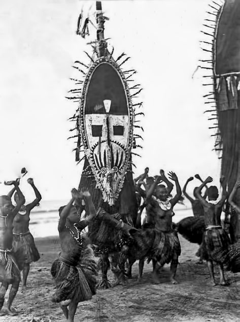 Photographed-by-Rev-Harry-Moore-Dauncey-in-Purari-Delta,Gulf-of-Papua)-19thC(late)-British-Museum