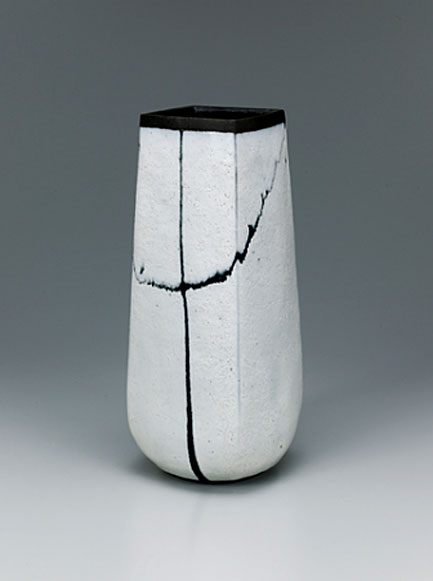 Square-vase-with-white-glaze-and-trailed-glaze-decoration by Ryo Suzuki 