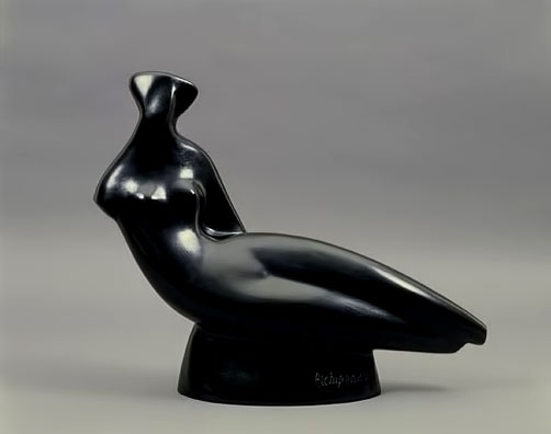 Alexander-Archipenko,-Floating-Torso-With-Head,-1935 Black reclining figure sculpture