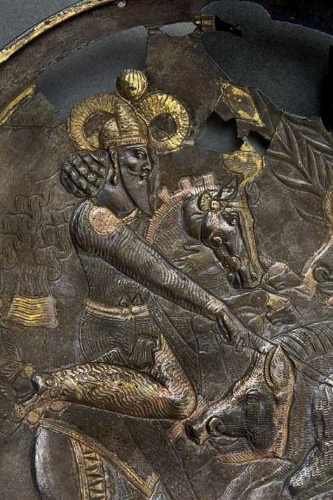 Silver-plate-(partially-gilded)-with-the-Sasanian-king-hunting-wild-boar.-4th-century-CE.-Hermitage-Museum