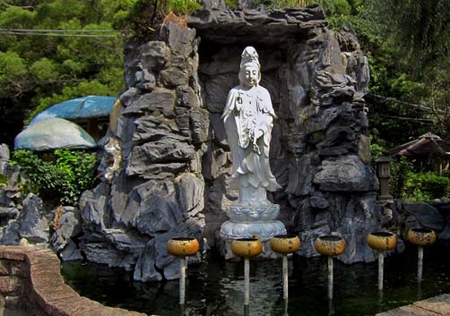 White Kuan-Yin-Garden-statue- Wellington Heights