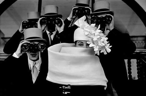 Paris,-1958-–-Givenchy-Hat-at-Longchamp-horse-track-Frank-Horvat