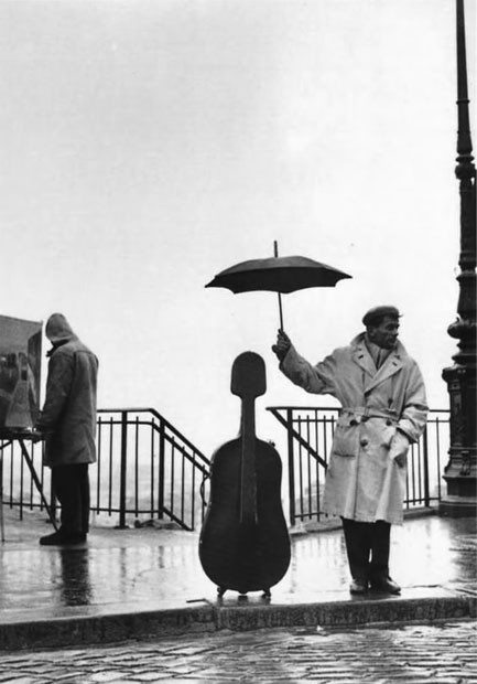 Robert-Doisneau---'The-marvels-of-daily-life-are-exciting;-no-movie-director-can-arrange-the-unexpected-that-you-find-in-the-street'