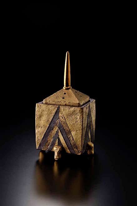 cheiko-yorigami-lidded-ceramic-box