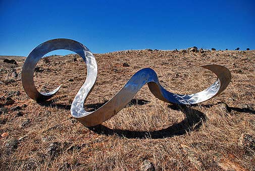 bert-flugelman-serpent-2-bill-doyle-2008 snake sculpture
