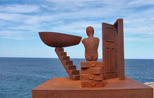 'Taking Leave' by Peter Tiley sculpture at the ocean