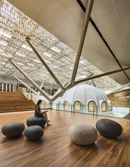 National Gallery Singapore Atelier Vierkant 'pebble' floor seating