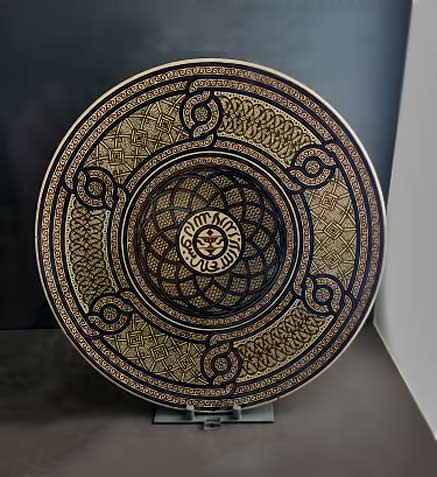 faenza-plate-danielle-adjoubel with byzantine arabesque geometric design