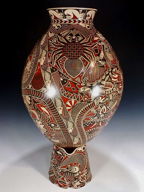 goyin-silveira ceramic vessel