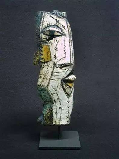 charmaine-haines ceramic haed sculpture