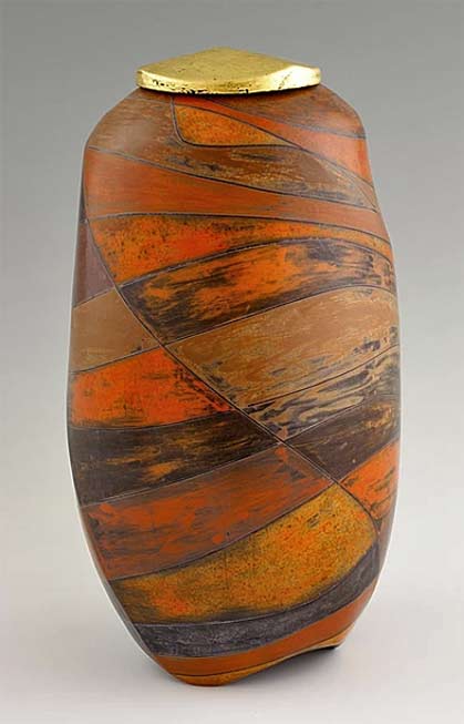 Shamai Sam Gibsh ceramic urn - rust colour with gold lid