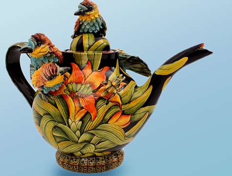 this-colourful-carmine-bee-eater-teapot-made-by-ardmore-bird-lady-betty-ntshingila-and-painted-by-wiseman-ndlovu-is-the-bees-knees