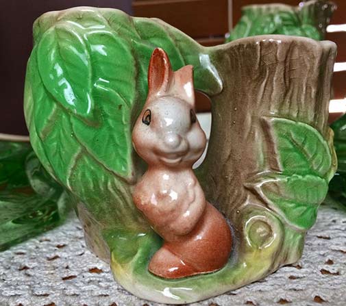 Hornsea rabbit vase