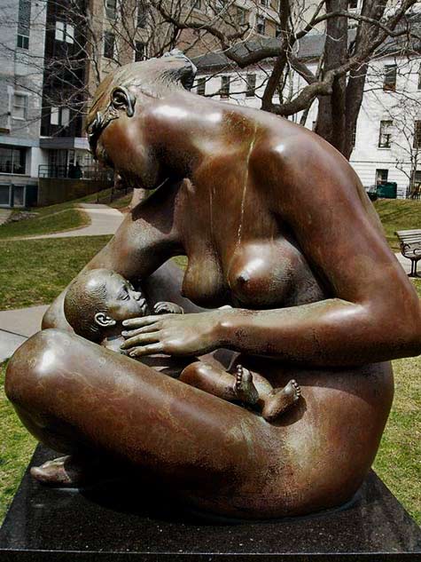 Public-Mother-&-Child-Beautiful-Sculpture