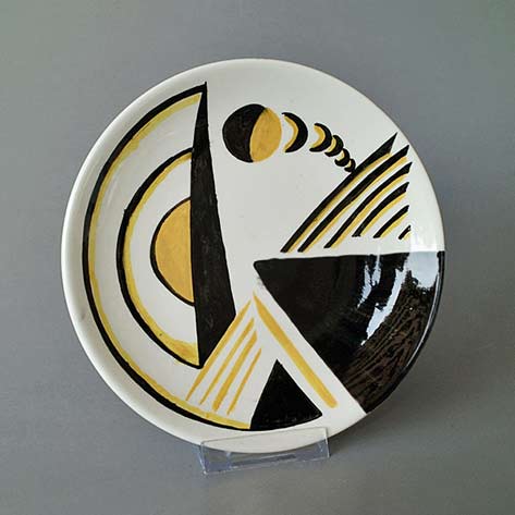 Art Deco style plate in cubist decoration Schaffhauser Keramik 1950's by Kaiser