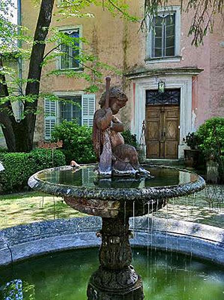 Cherub sculpture courtyard fountain
