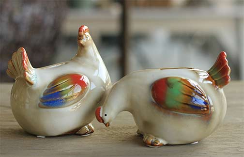 Ceramic hen piggy bank