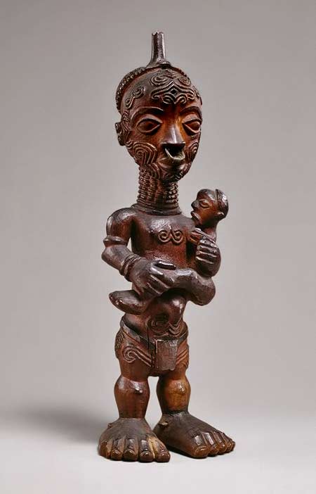 Wooden maternity-figure-from-the-Luluwa-people,