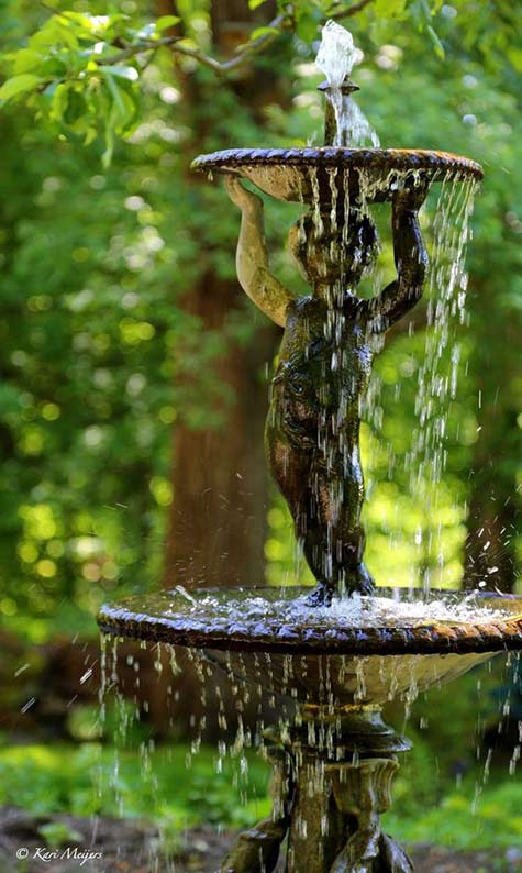 garden fountain by Kari-Meijers