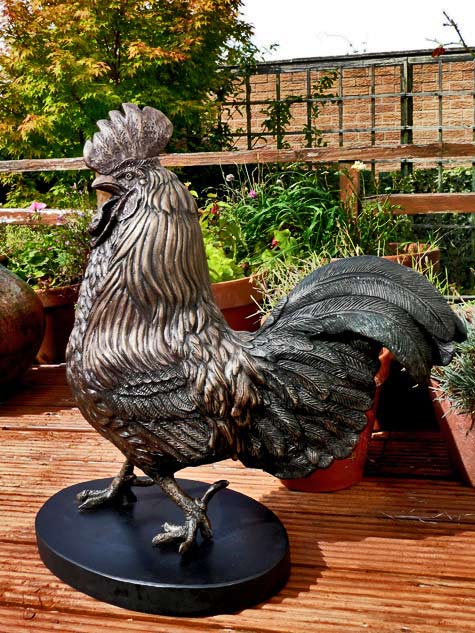 garden-cockerel-bronze-resin strutting cockerel