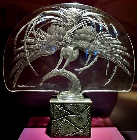 Rene Lalique etched glass sculpture
