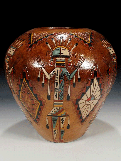Navajo pottery vase with figure motif