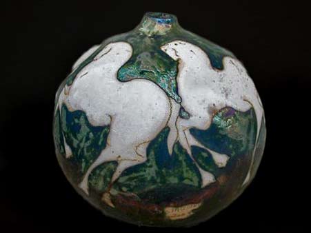 Glpb-vessel with white horses decoraion-Psolo-Stacciou