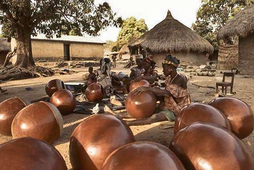 Katiola potters at work outside in their village