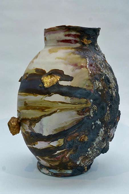 Gareth-Mason-porcelain-abstract vase