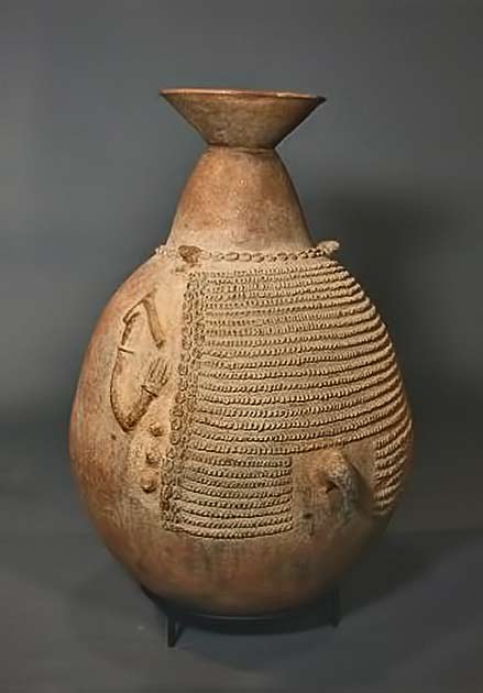 Bana people spirit vessel