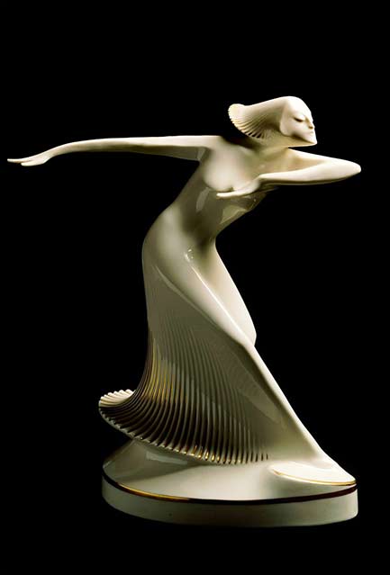 Theo-Vos---Ballerina---c.-1927---white porcelain statue