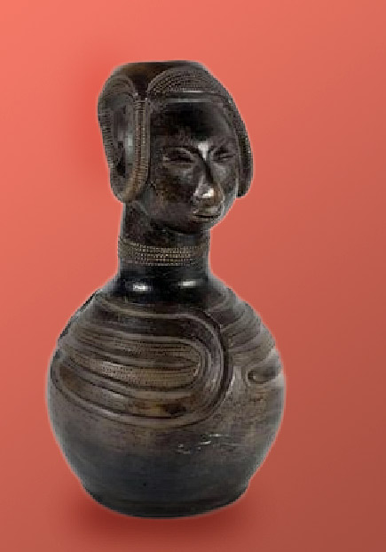 Zande carved earthenware pot from DR Congo Northeast