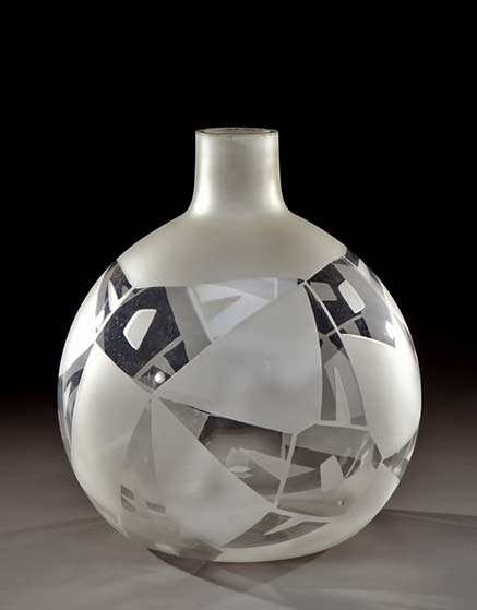 Spherical-vase with abstract geometric pattern with frosted and clear glass